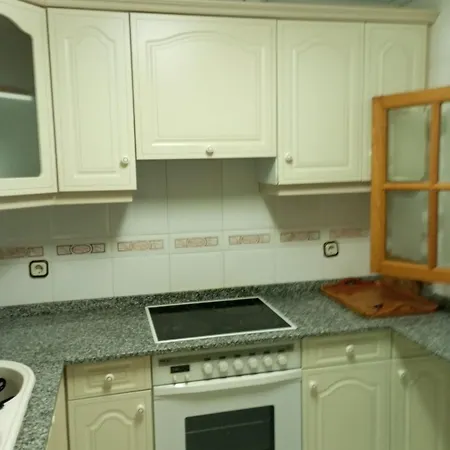 Apartamento C/álvaro Cunqueiro 1-3-c1 *