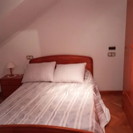 Apartamento C/álvaro Cunqueiro 1-3-c1 *